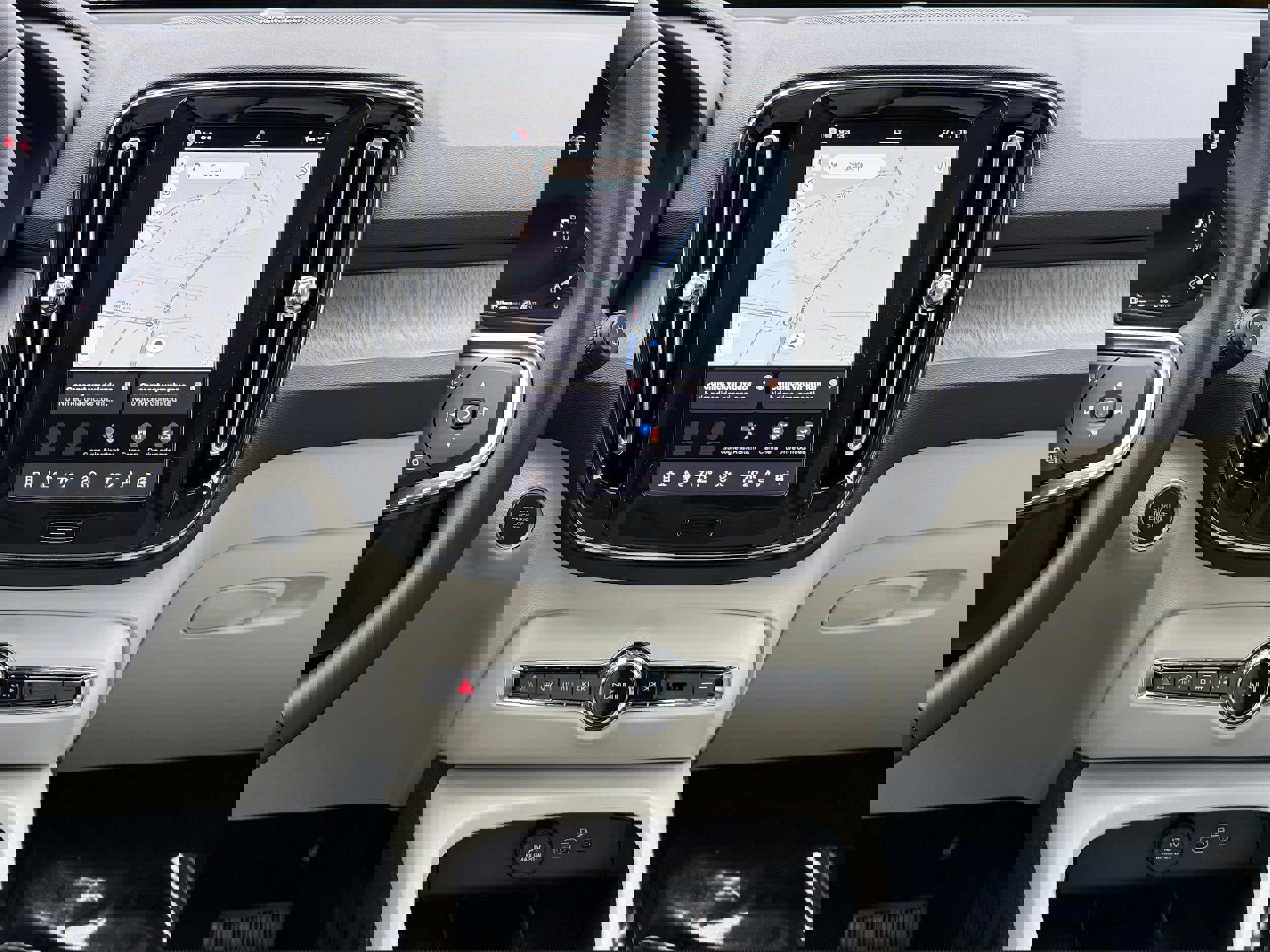 New 2026 Volvo XC40 B4 Plus w/ Protection Package Premier FWD image 12