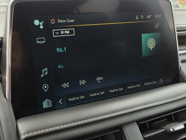 Used 2023 Chevrolet Suburban Premier image 9