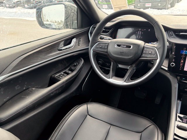 New 2026 Jeep Grand Cherokee Limited w/ Limited Altitude Package AWD/4WD image 36