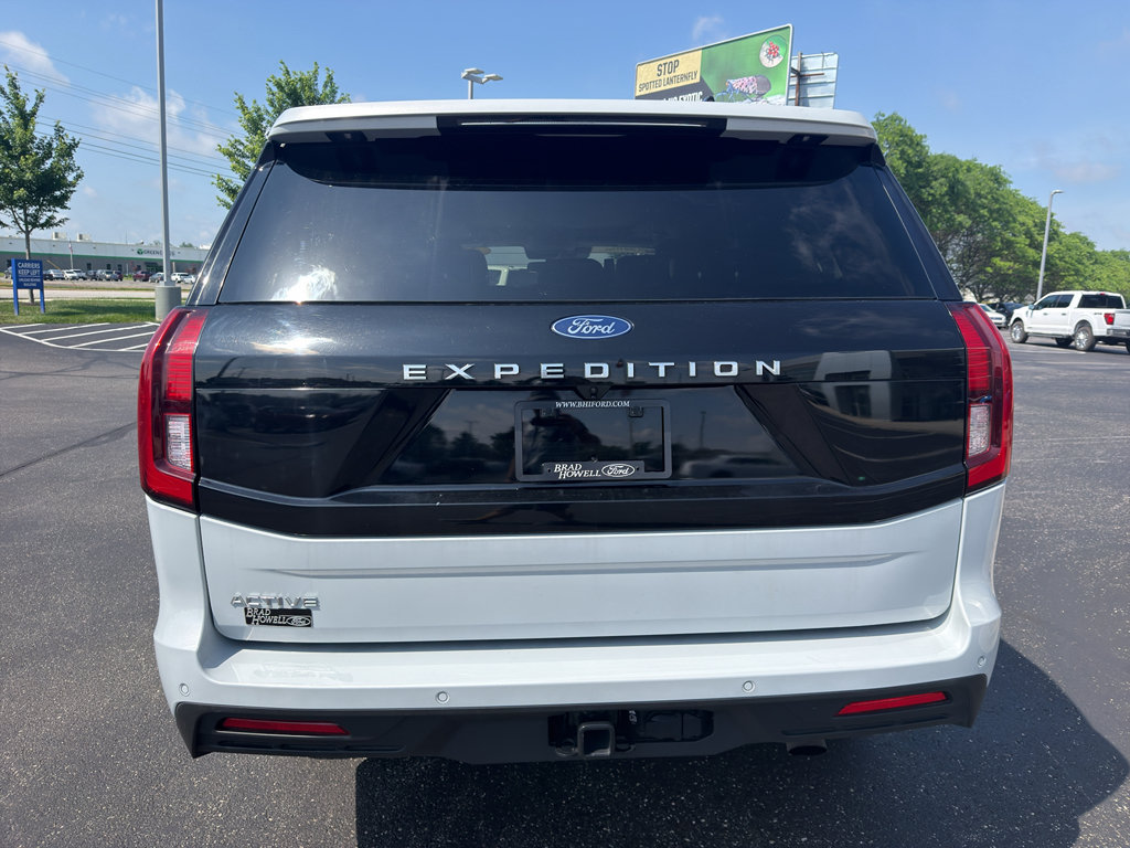 Used 2025 Ford Expedition Active AWD/4WD image 7