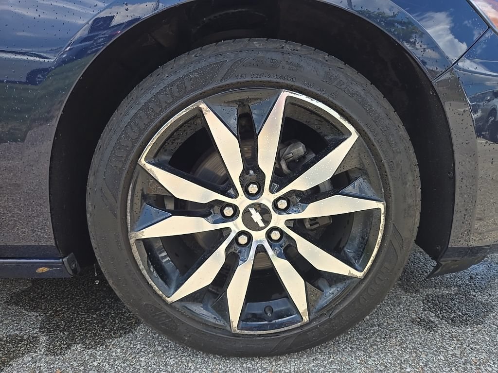 Used 2017 Chevrolet Malibu LT FWD image 13