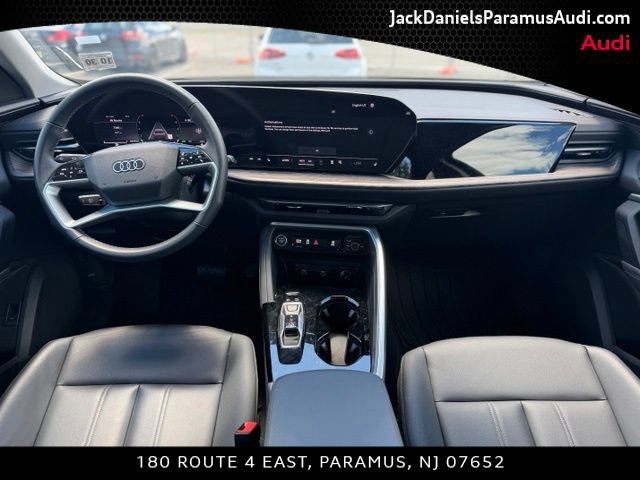 Used 2025 Audi Q5 Premium w/ Convenience Package AWD/4WD image 9