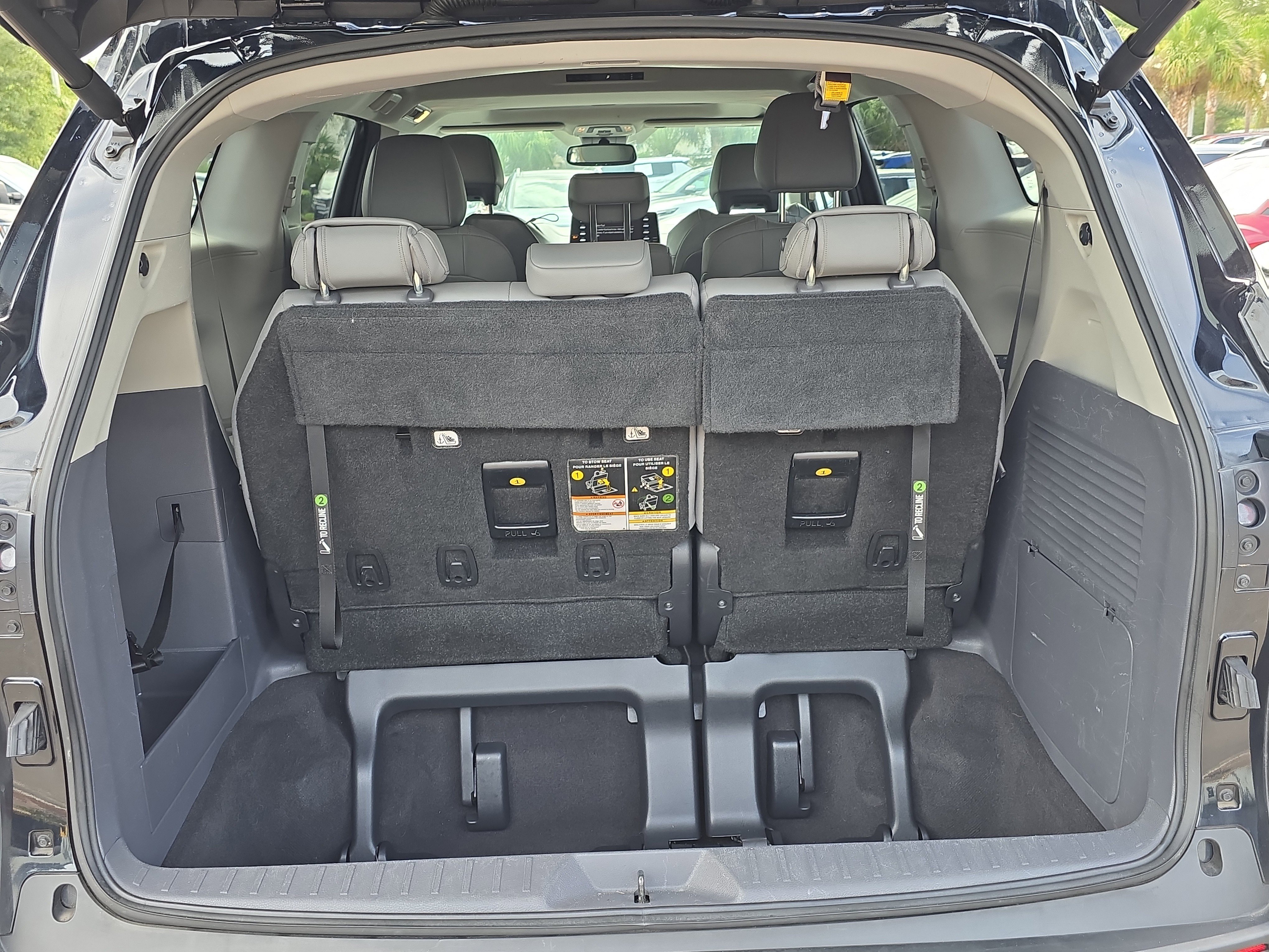Used 2022 Toyota Sienna XLE FWD image 10