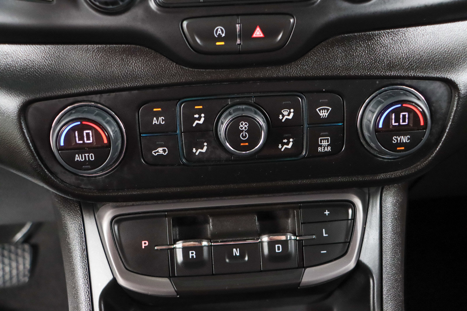 Used 2023 GMC Terrain AT4 image 20