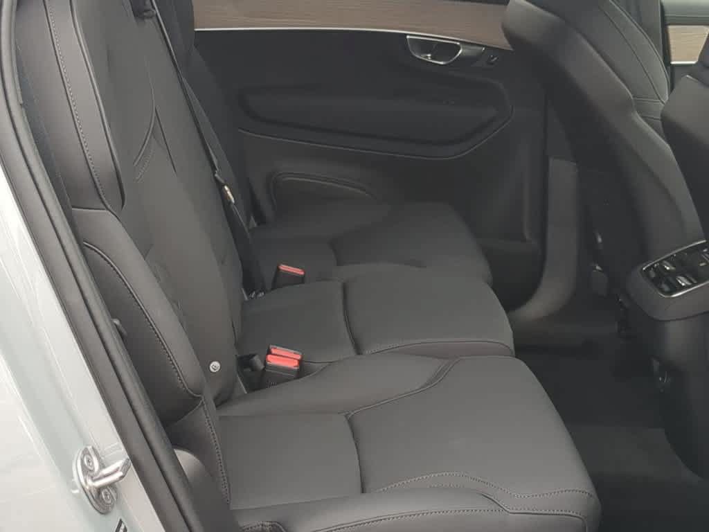 Used 2026 Volvo XC90 B6 Plus w/ Protection Package Premier AWD/4WD image 19