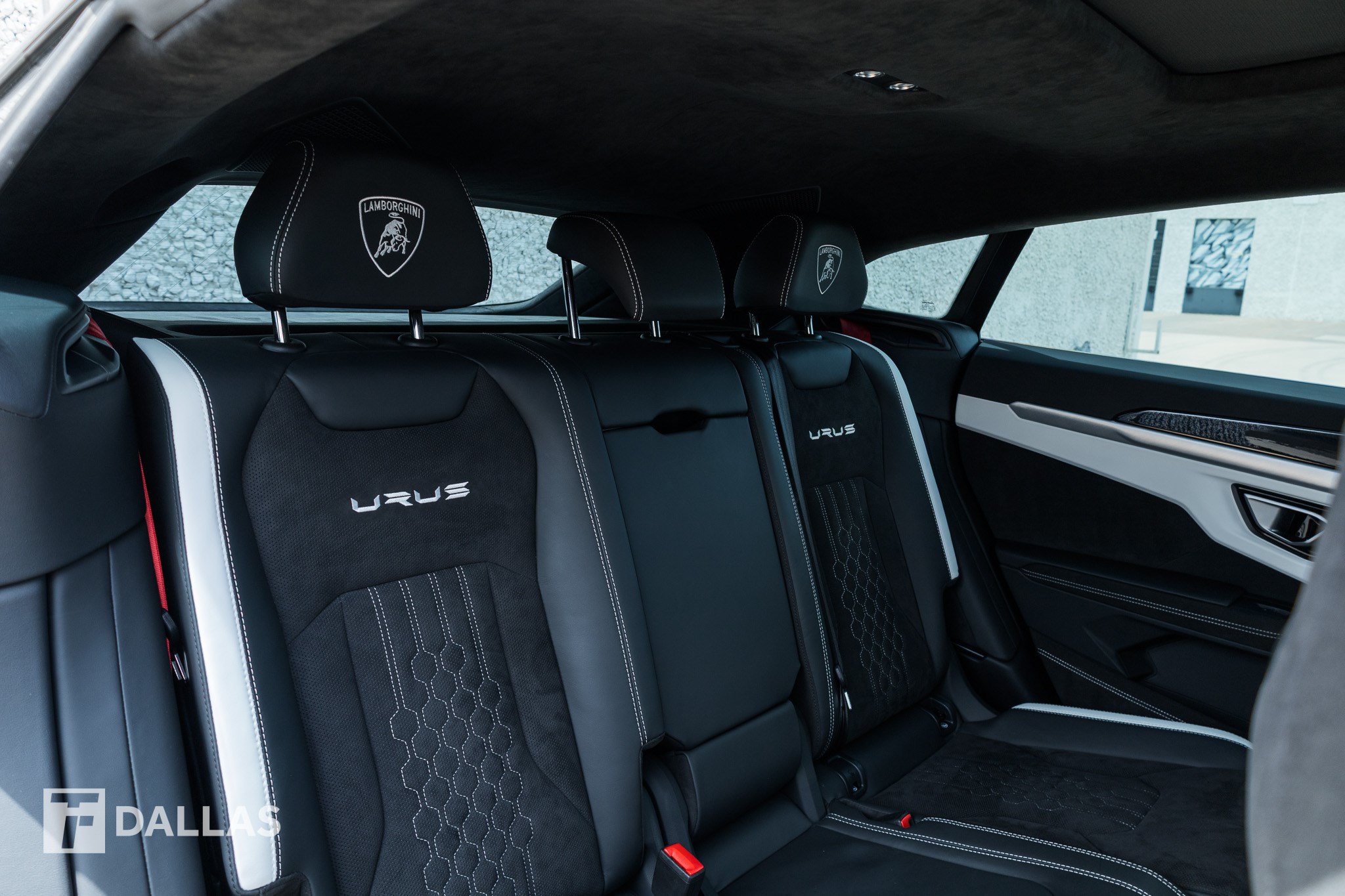 Used 2024 Lamborghini Urus S AWD/4WD image 36
