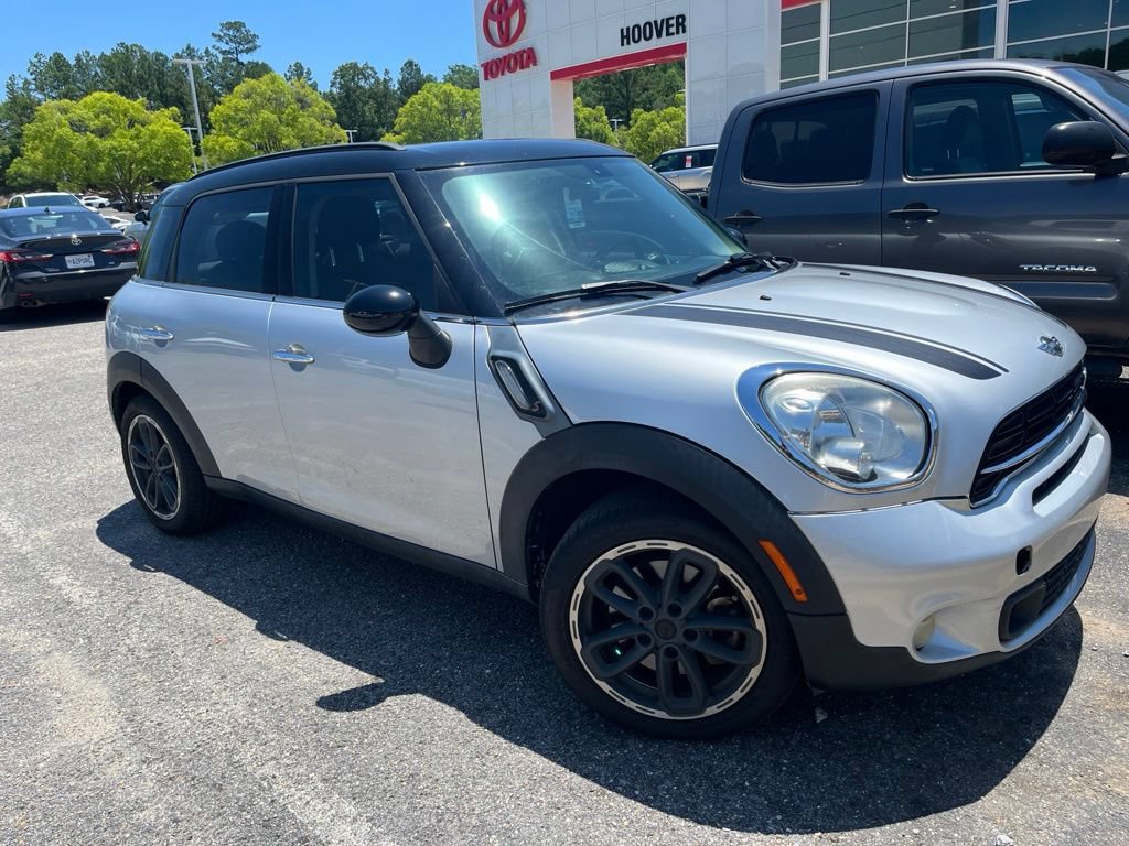 Used 2016 MINI Cooper Countryman S FWD image 2