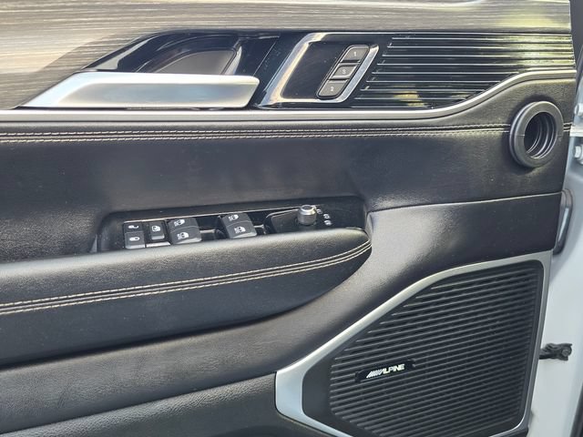Used 2024 Jeep Wagoneer Series II w/ Flexible Seating Group RWD image 18