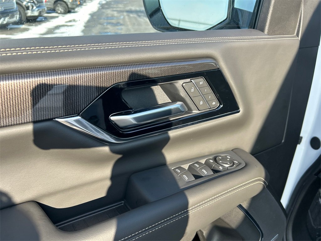 New 2026 GMC Yukon XL Elevation w/ Elevation Premium Package image 14