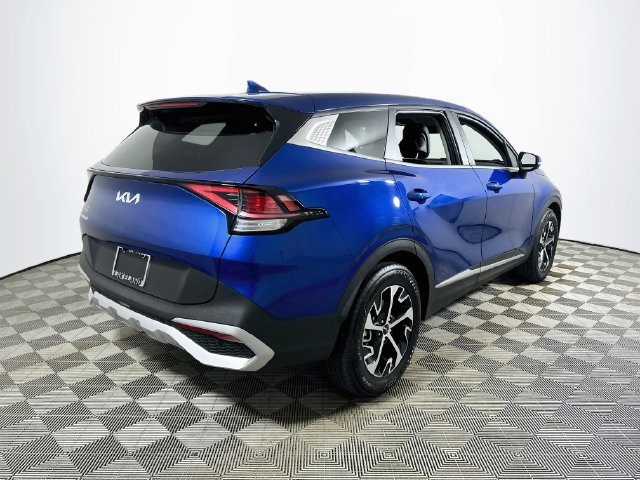 Used 2025 Kia Sportage EX FWD image 3