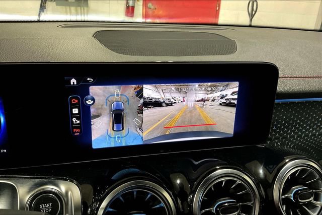 Used 2025 Mercedes-Benz EQB 300 4MATIC image 23