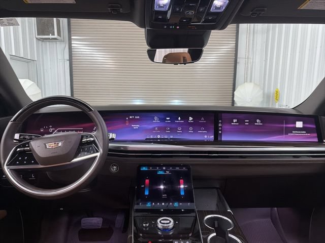 Certified 2026 Cadillac Escalade Luxury w/ LPO, Floor Liner Package RWD image 41