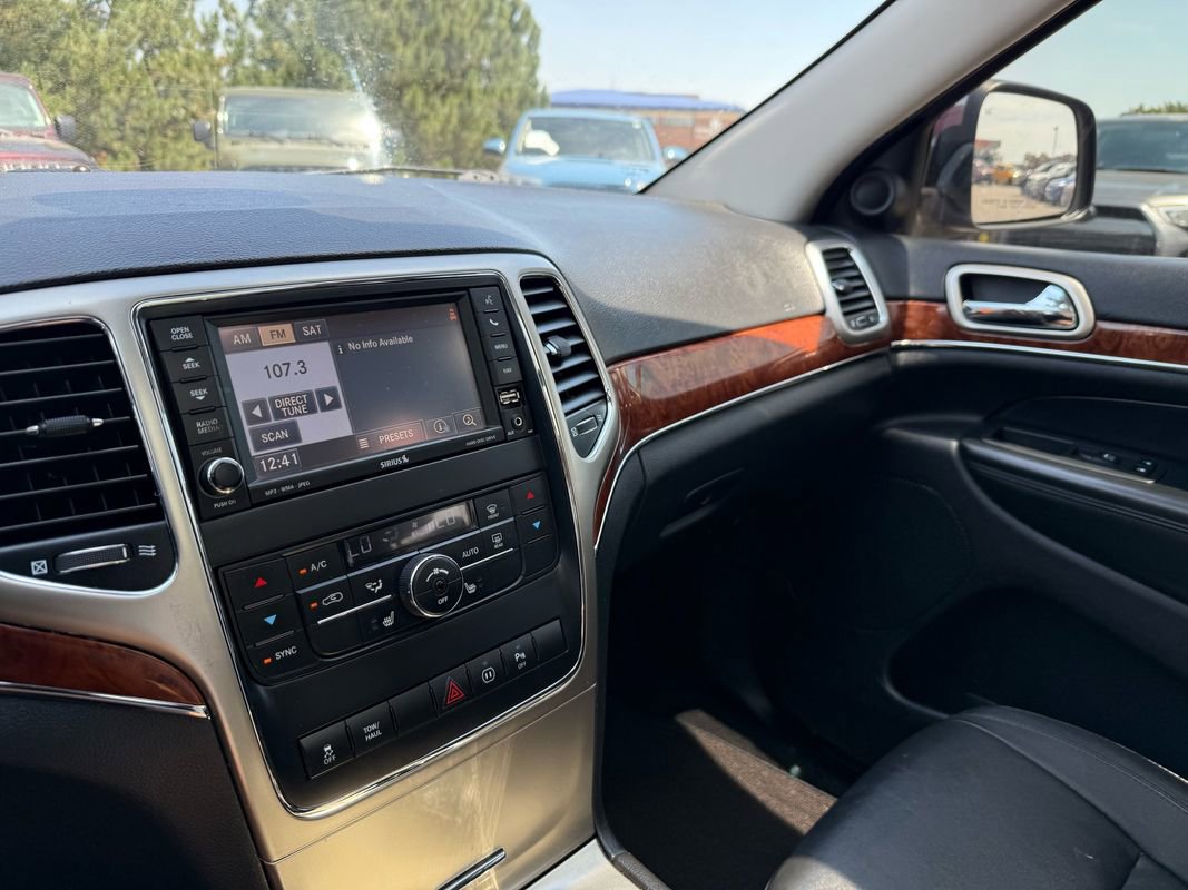 Used 2012 Jeep Grand Cherokee Limited w/ Trailer Tow Group IV image 31