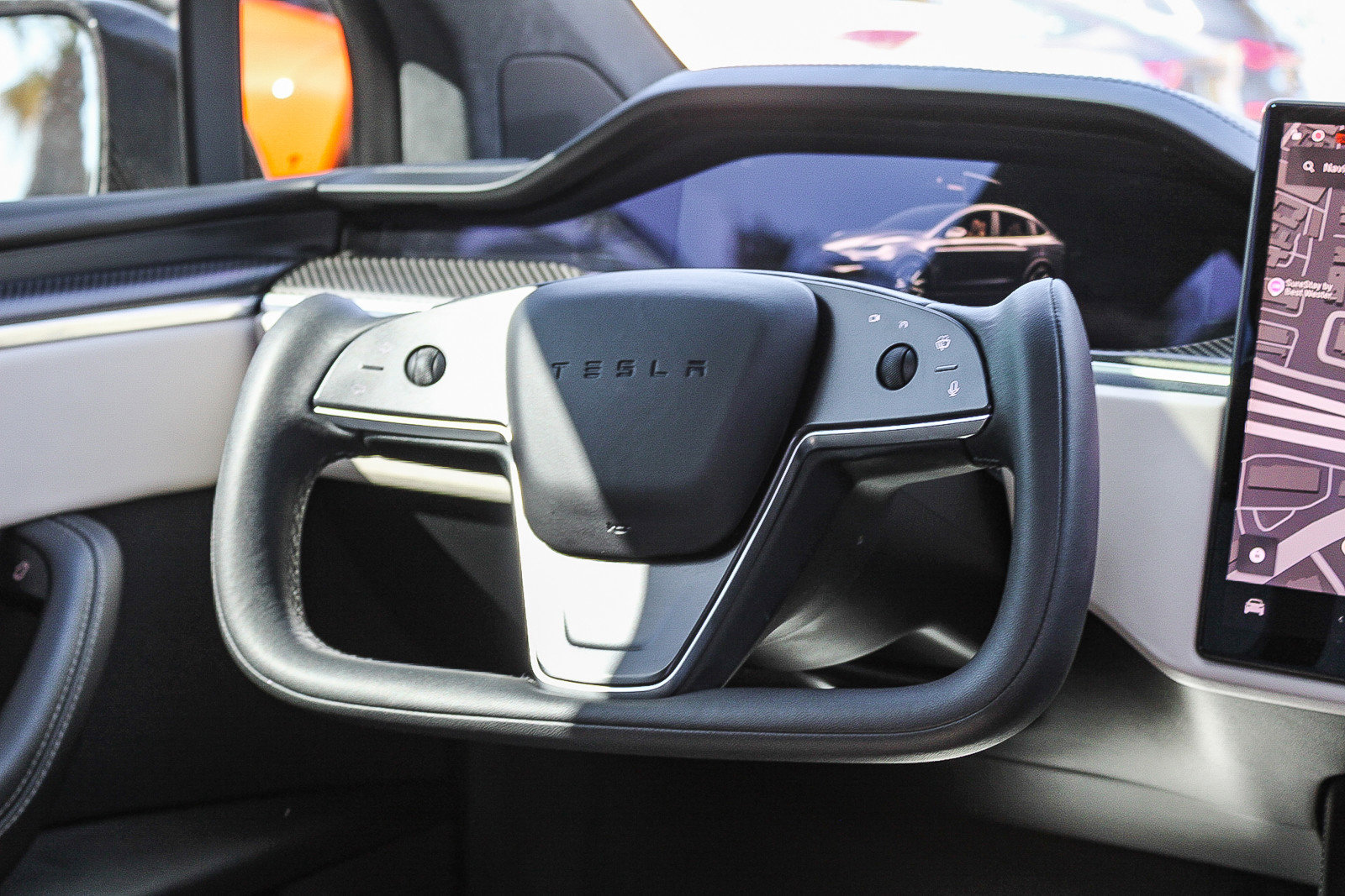 Used 2022 Tesla Model X Plaid image 15