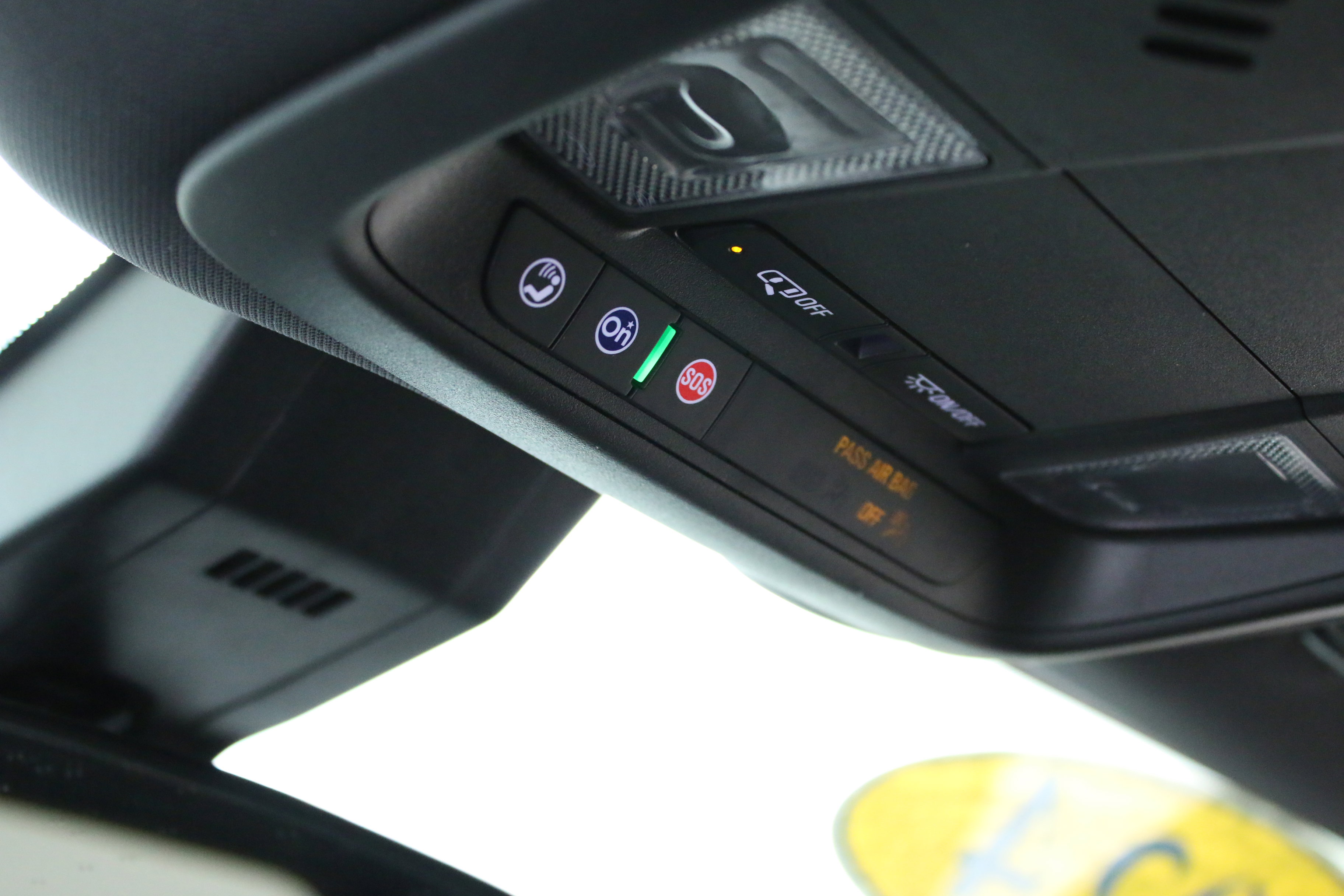 Used 2024 Chevrolet Equinox RS w/ LPO, Floor Liner Package FWD image 23