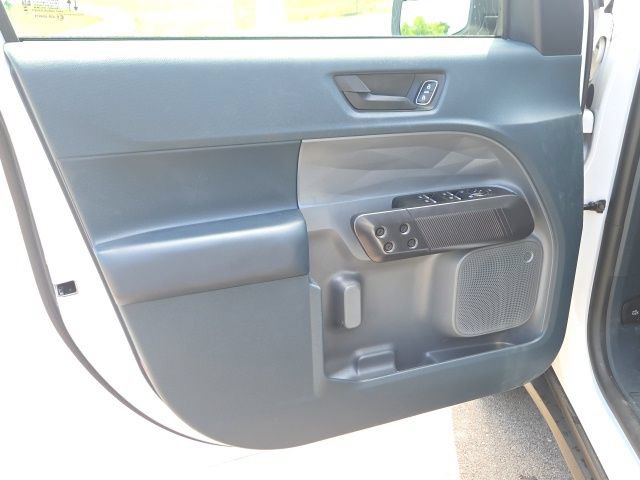 Used 2023 Ford Maverick XLT w/ Black Appearance Package FWD image 21