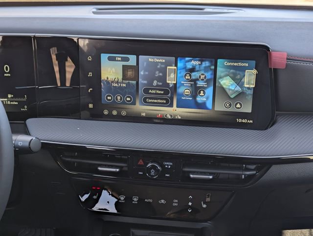 New 2026 Nissan Kicks SR w/ Cold Weather Package image 17