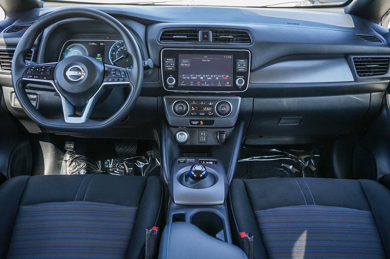 Used 2024 Nissan Leaf S FWD image 12