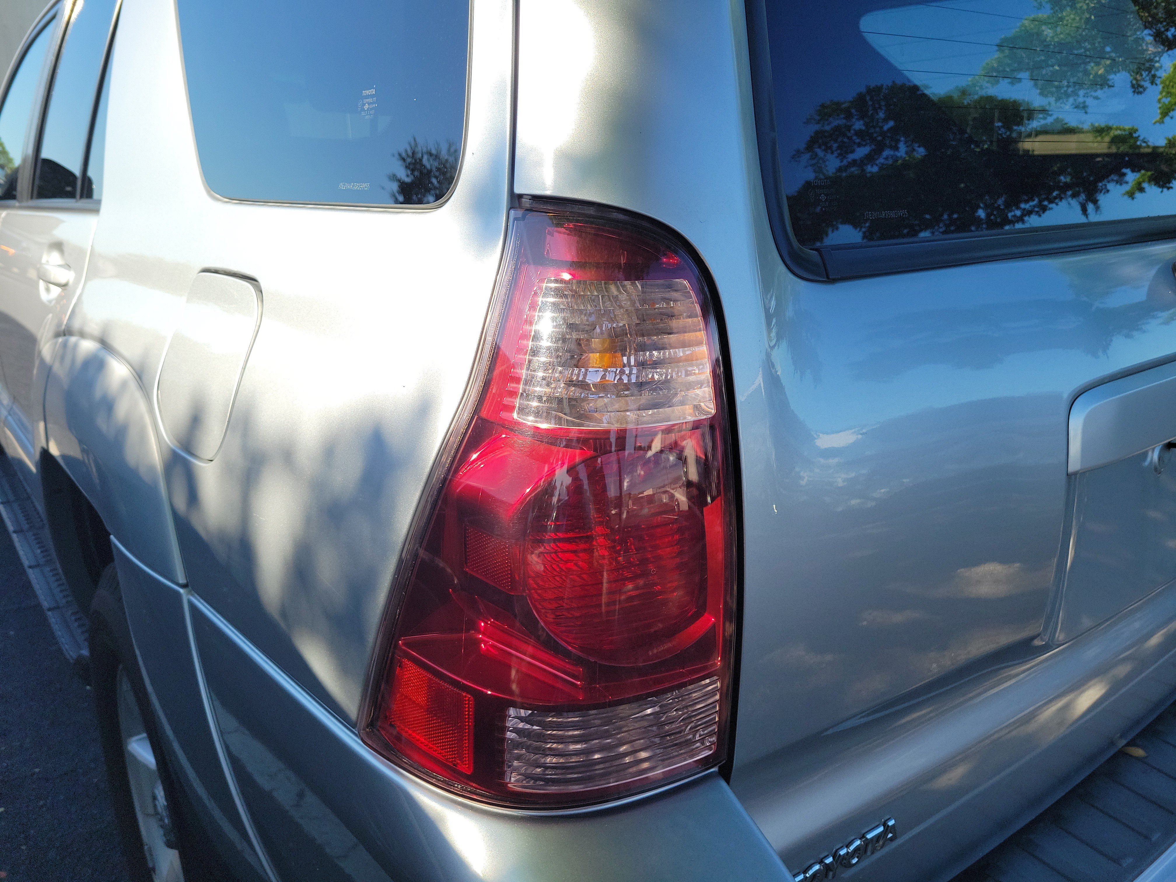 Used 2005 Toyota 4Runner SR5 RWD image 10