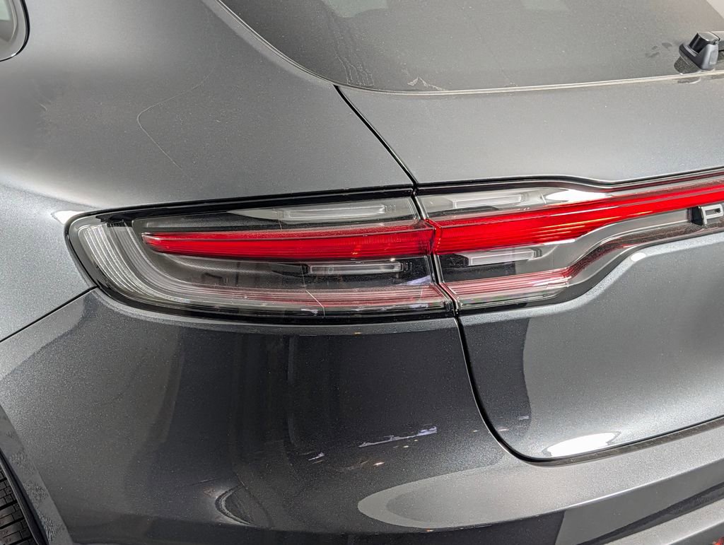 New 2026 Porsche Macan image 17