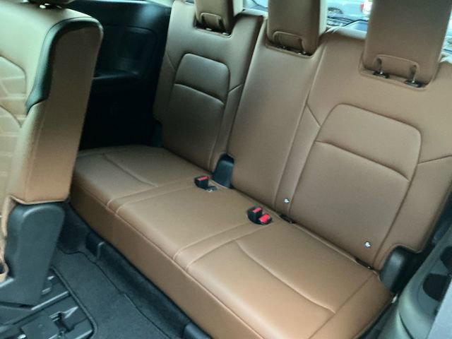 New 2025 Nissan Pathfinder Platinum image 17