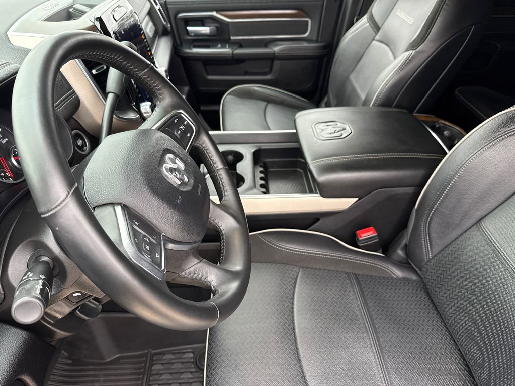 Used 2024 RAM 3500 Laramie AWD/4WD image 18