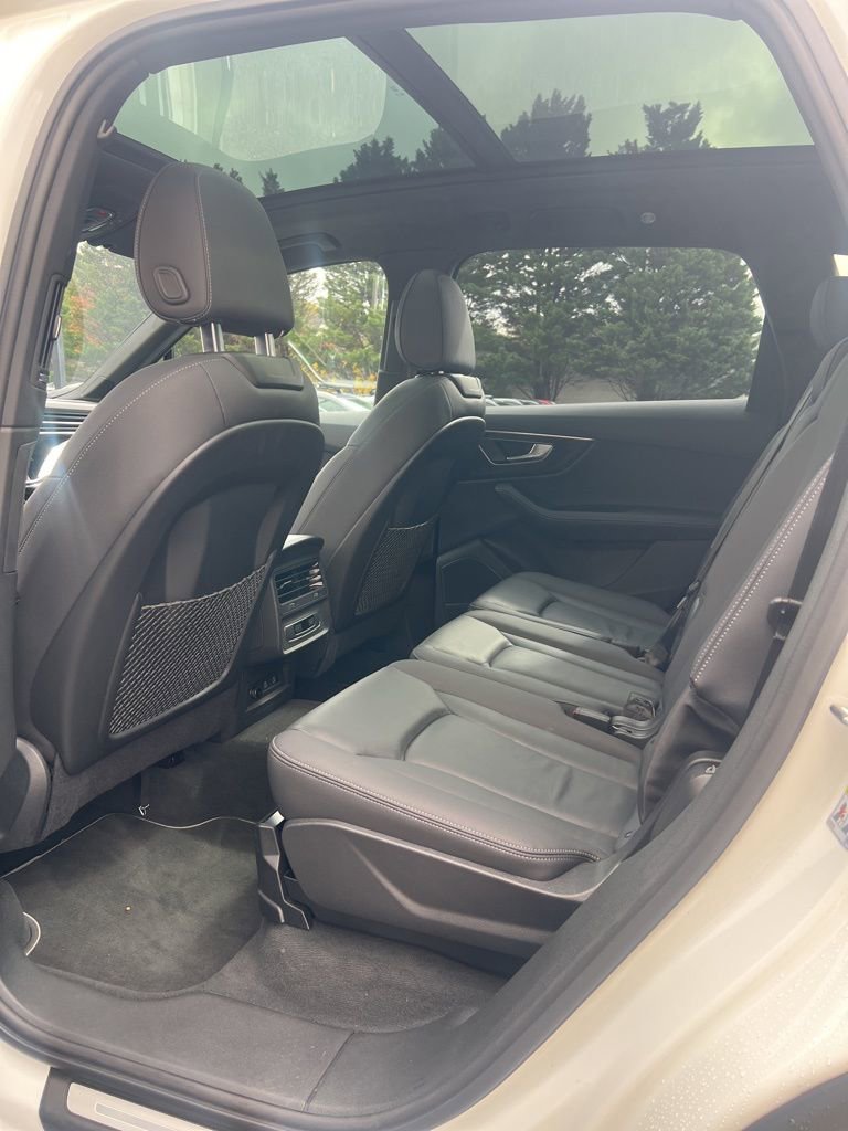 Used 2025 Audi Q7 3.0T Premium Plus image 35