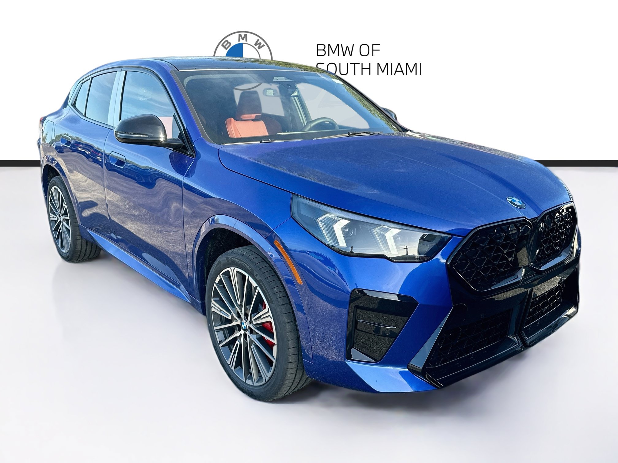 New 2026 BMW X2 xDrive28i w/ M Sport Package AWD/4WD image 1