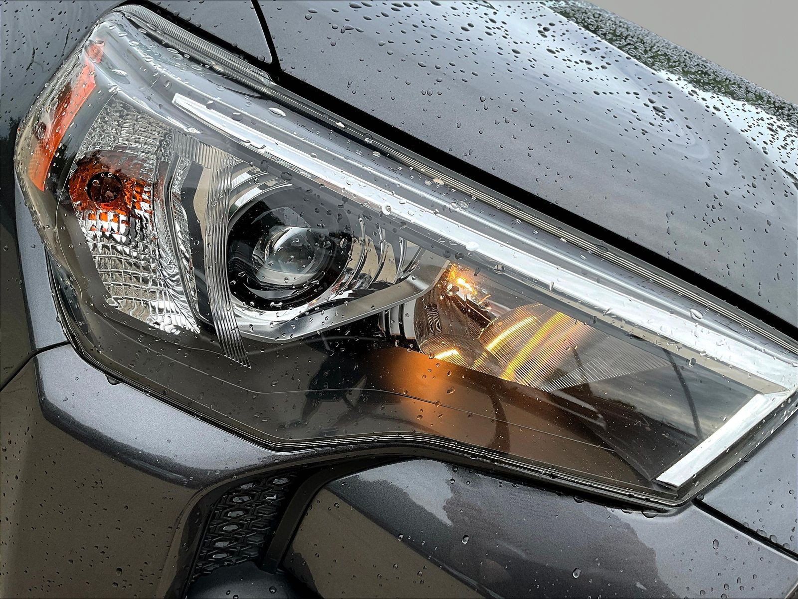 Used 2022 Toyota 4Runner SR5 Premium w/ Moonroof Package AWD/4WD image 33