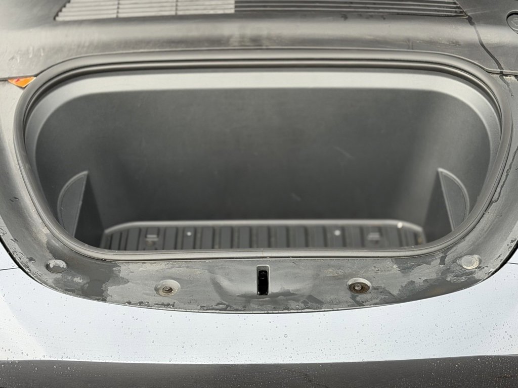 Used 2020 Tesla Model Y Long Range image 6