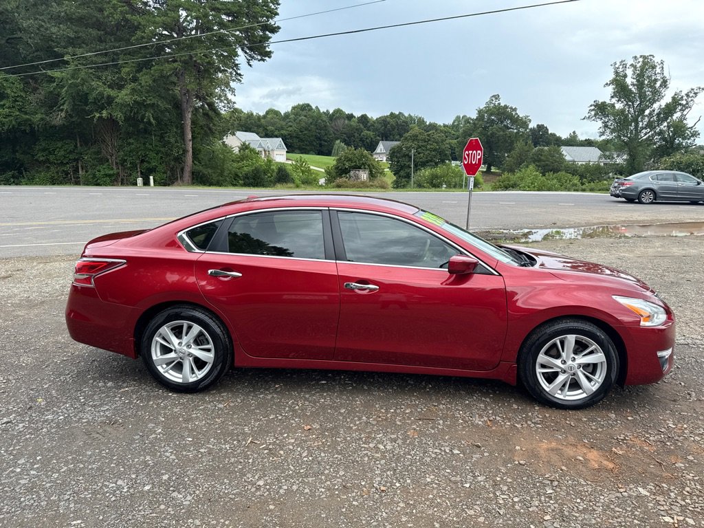 Used 2015 Nissan Altima 2.5 SV image 5