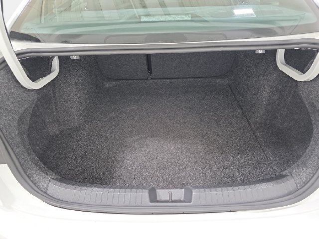 Used 2025 Volkswagen Jetta Sport FWD image 34