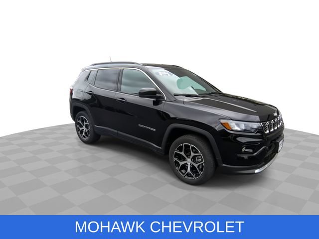 Used 2024 Jeep Compass Limited AWD/4WD image 2