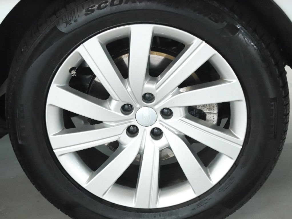 Used 2025 Land Rover Range Rover SE AWD/4WD image 39