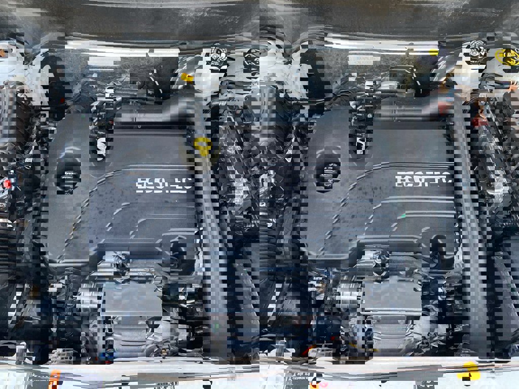 Used 2022 GMC Terrain SLE w/ Elevation Edition image 14