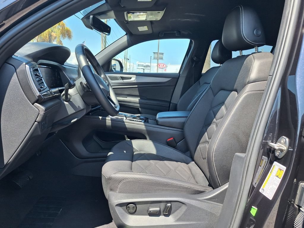 Used 2026 Volkswagen Atlas Cross Sport SE AWD/4WD image 9