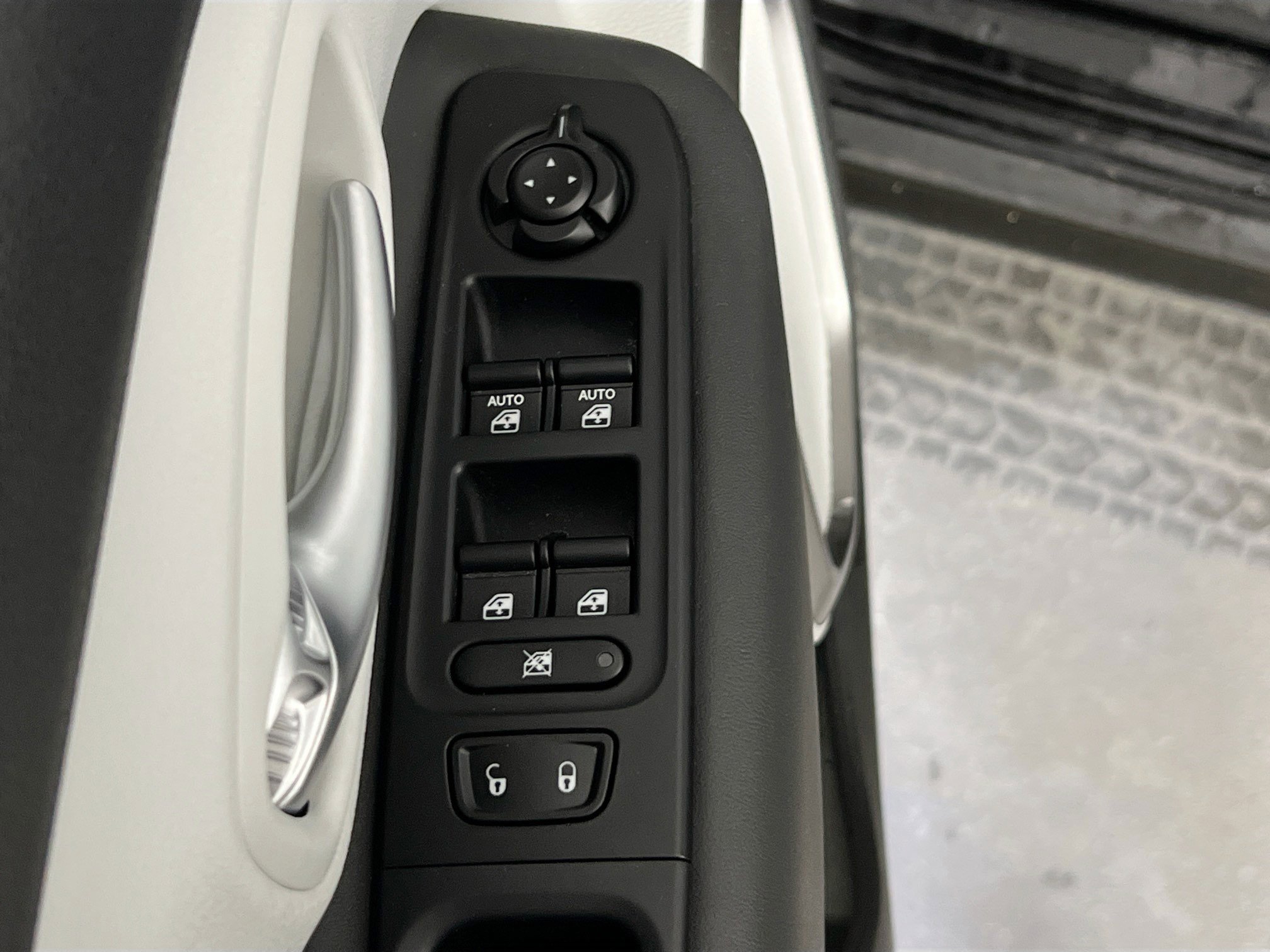 Used 2022 Jeep Renegade Limited AWD/4WD image 18