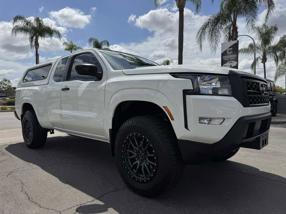 Used 2023 Nissan Frontier S w/ Technology Package AWD/4WD image 9