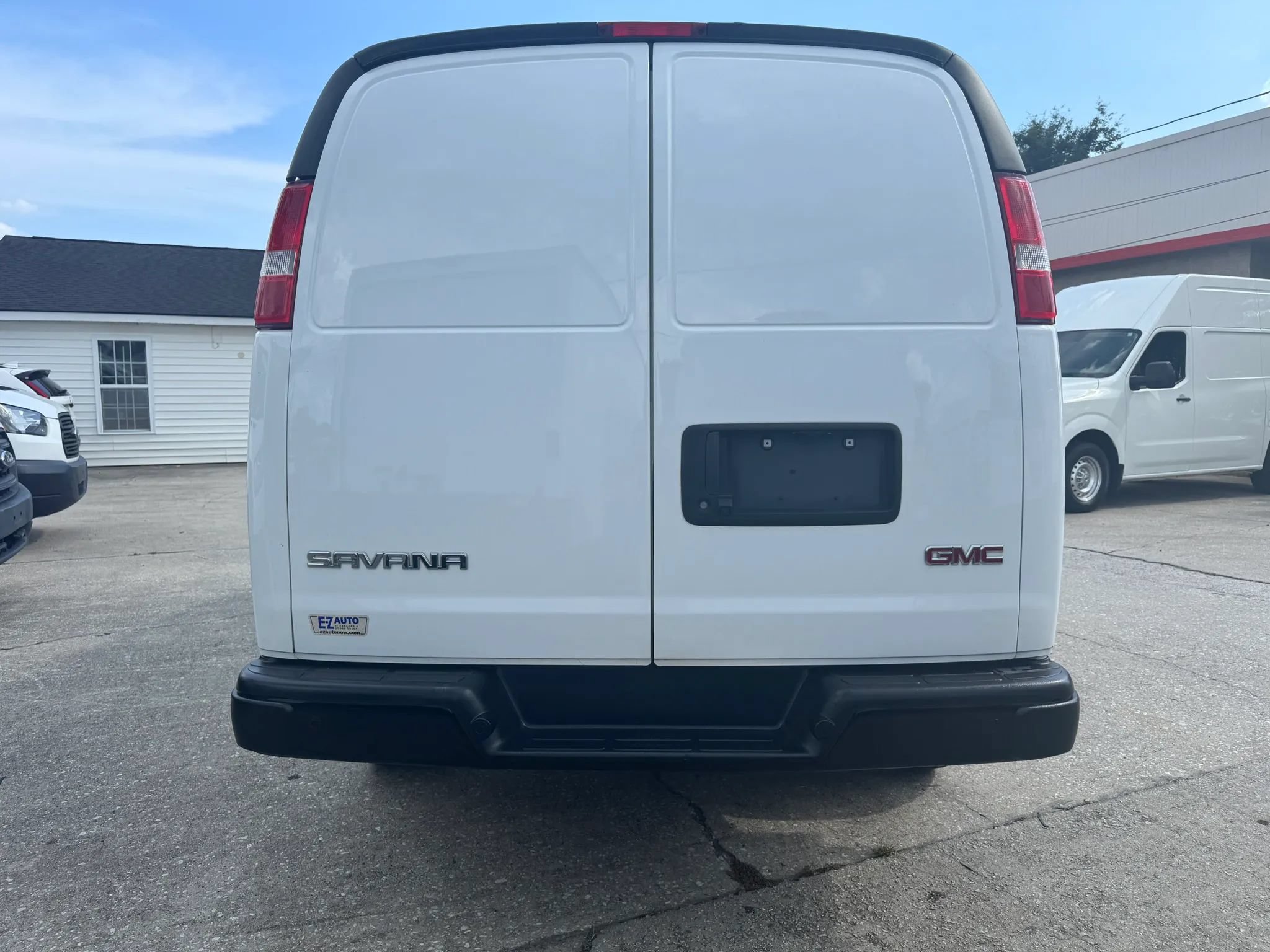 Used 2023 GMC Savana 3500 w/ Driver Convenience Package RWD image 9