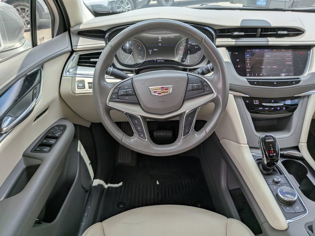 Used 2020 Cadillac XT5 Premium Luxury FWD image 16