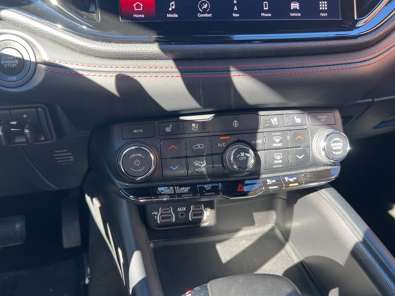 Used 2024 Dodge Durango GT image 30