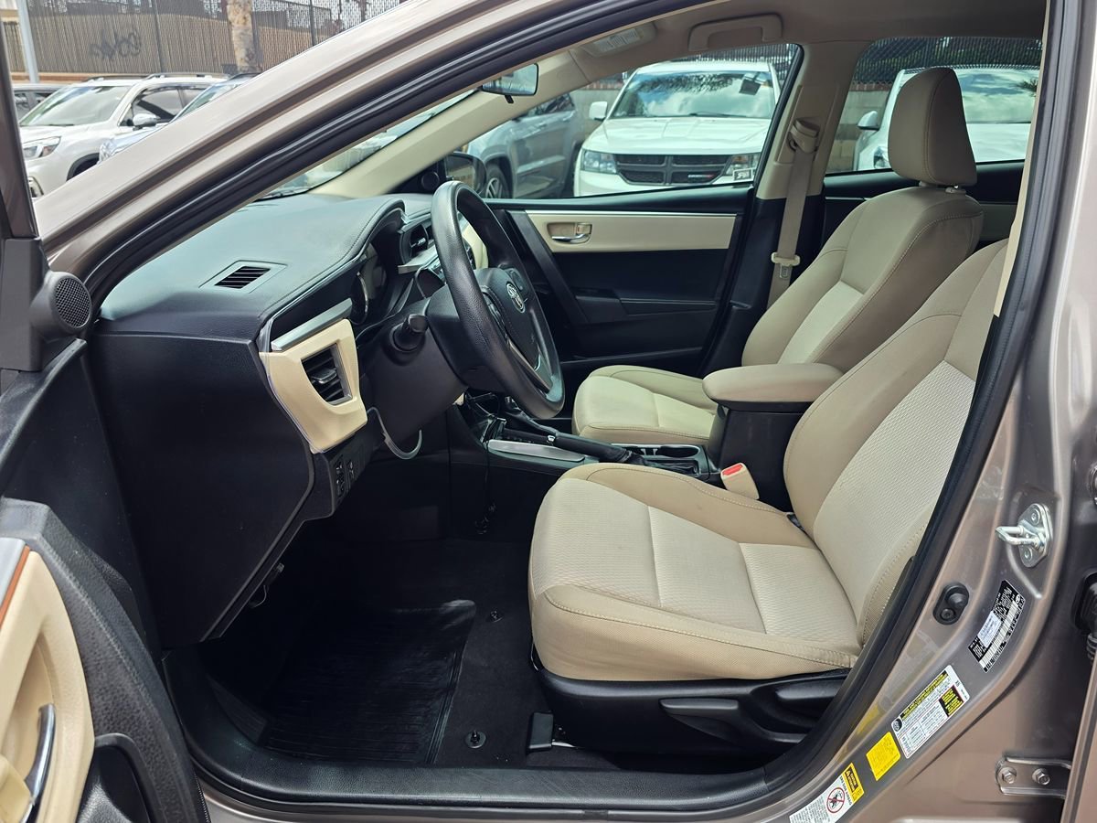 Used 2016 Toyota Corolla LE FWD image 19