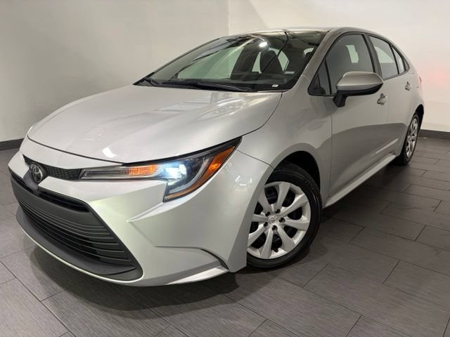 Used 2024 Toyota Corolla LE FWD image 1