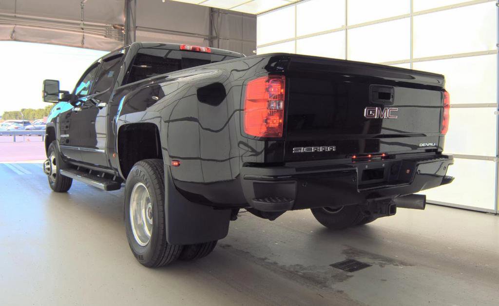 Used 2018 GMC Sierra 3500 Denali w/ Duramax Plus Package AWD/4WD image 5