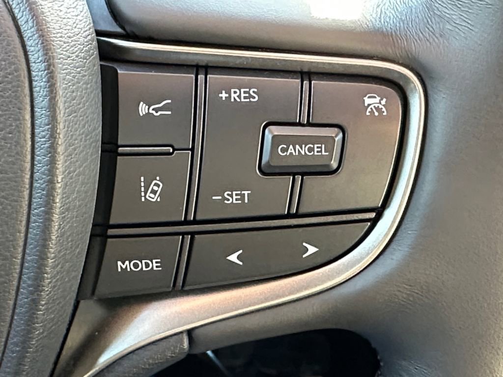 Used 2023 Lexus UX 250h FWD w/ Accessory Package (Z2) image 20