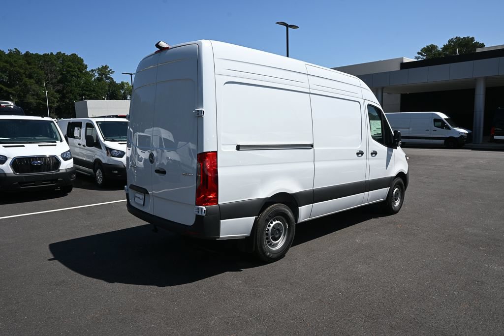 Used 2025 Mercedes-Benz Sprinter 2500 image 25