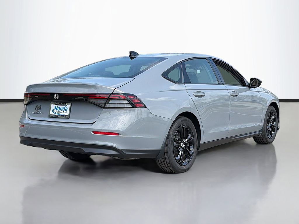 Used 2025 Honda Accord SE image 5