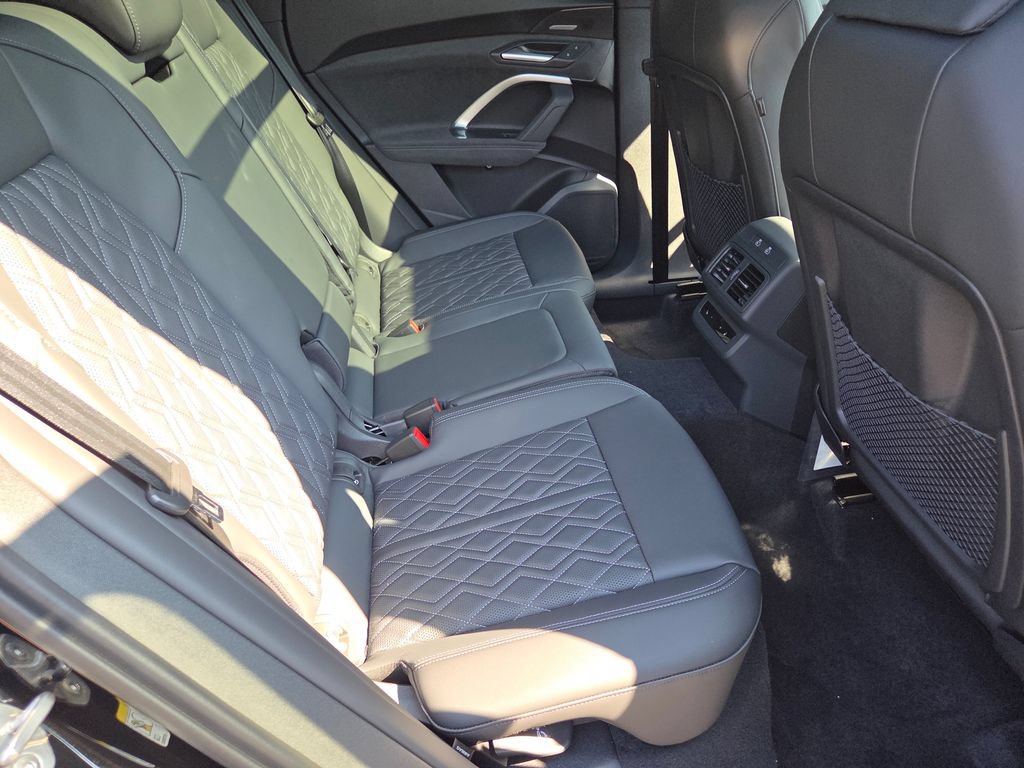 New 2026 Audi SQ5 Prestige AWD/4WD image 13
