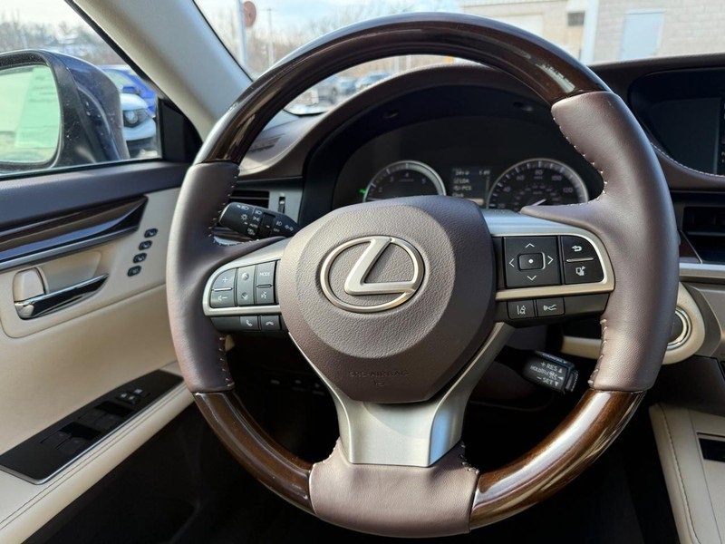 Used 2018 Lexus ES 350 image 12