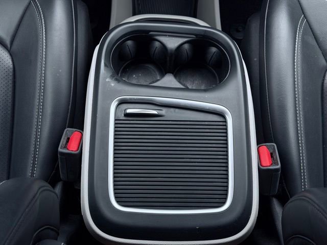 Certified 2023 Chrysler Pacifica Touring-L FWD image 36